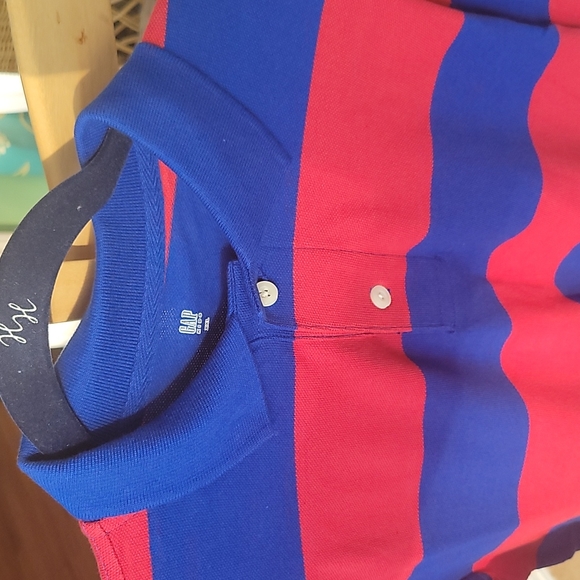 Gap red and royal striped polo with gray sleeves 14 - Picture 3 of 9